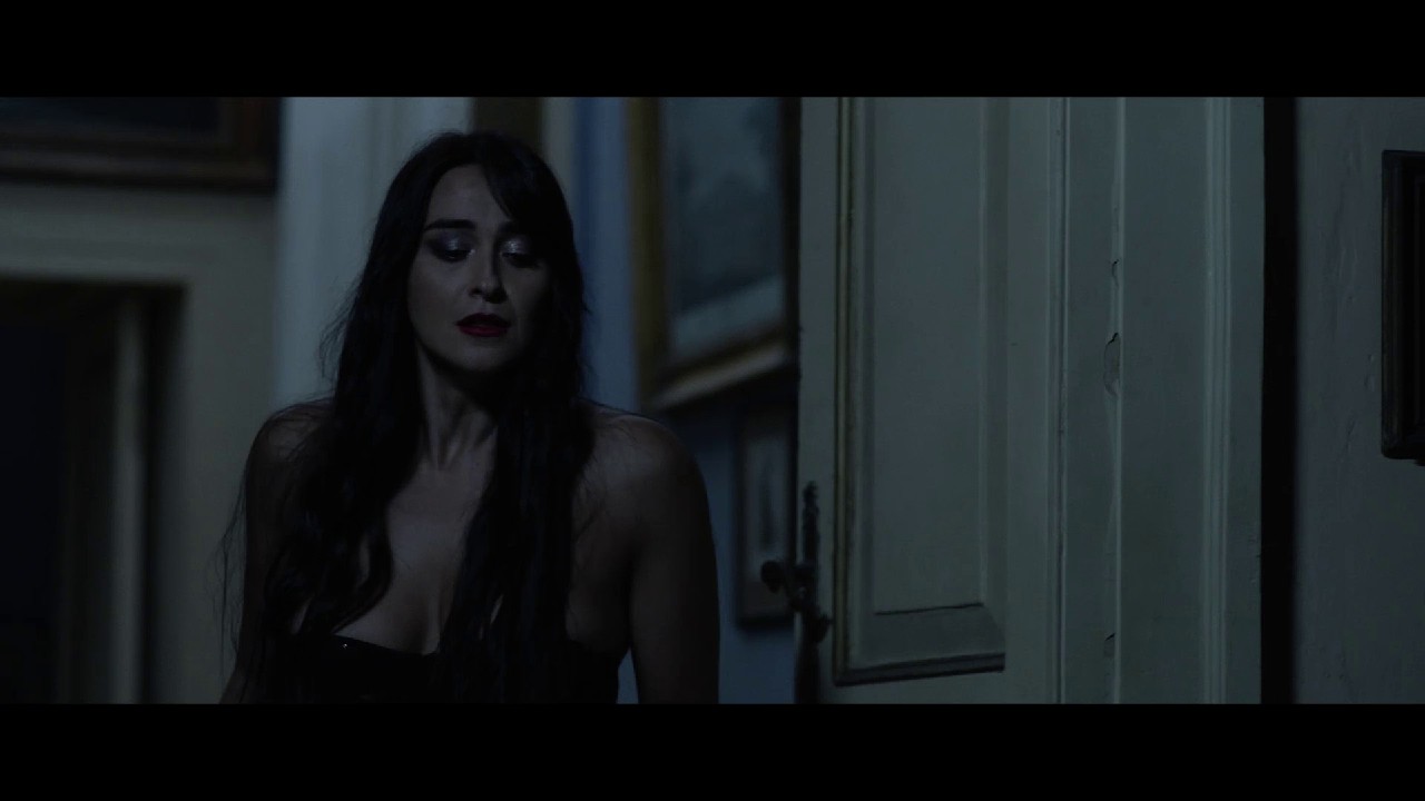 Three Man And A Ghost 2022 AMZN WEB-DL Hindi + It Ta Te Ta 1080p AVC DDP 5.1 ESub.mkv.0003